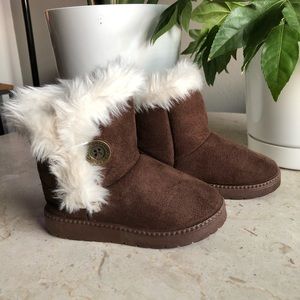 Winter boots! ❄️